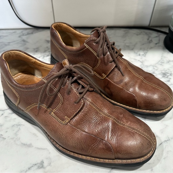 Johnston & Murphy Other - Johnston and Murphy brown‎ leather dress shoes men’s size 9.5 sheepskin lace up